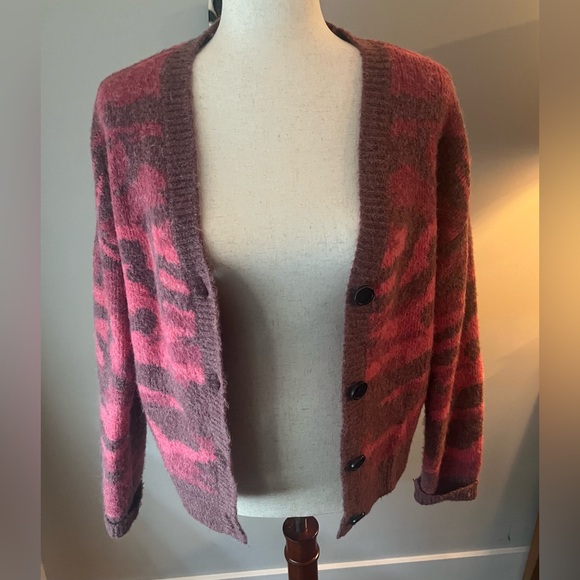 The “Cynthia” cardigan sweater by Rails! - Picture 2 of 4